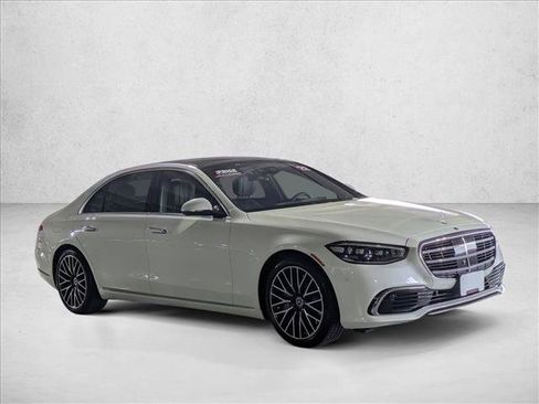 Certified 2022 Mercedes-Benz S 580 4MATIC Sedan image 3