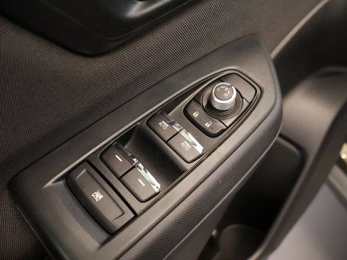 Used 2025 Subaru Forester Premium AWD/4WD image 11