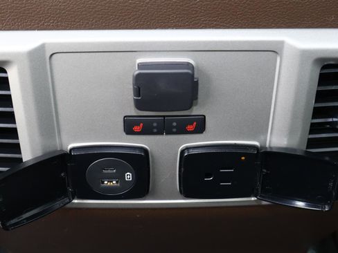 Used 2022 Ford F350 King Ranch w/ King Ranch Ultimate Package image 16