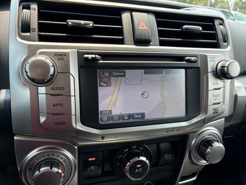 Used 2017 Toyota 4Runner SR5 AWD/4WD image 25