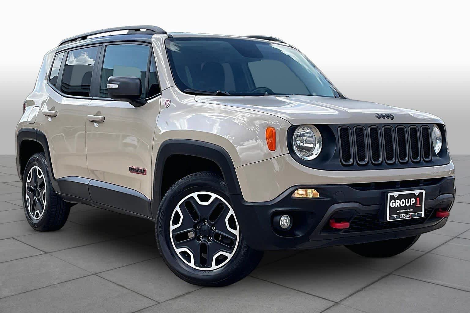 Used 2015 Jeep Renegade Trailhawk AWD/4WD image 3