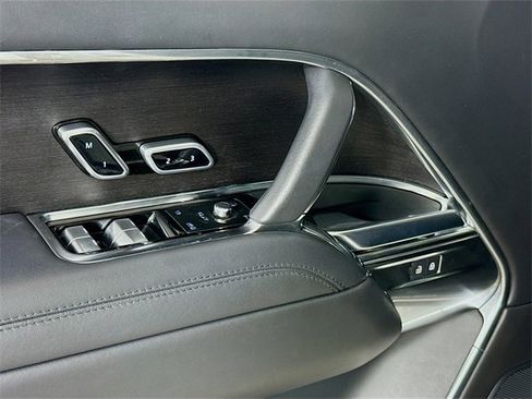 Certified 2023 Land Rover Range Rover SE image 20