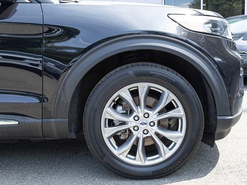 Used 2022 Ford Explorer XLT w/ Equipment Group 202A AWD/4WD image 11