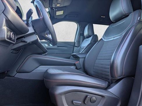 Used 2025 Ford Explorer ST-Line AWD/4WD image 15