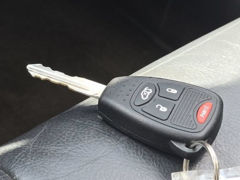 Used 2015 Jeep Compass High Altitude AWD/4WD image 31