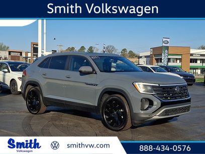 Certified 2025 Volkswagen Atlas Cross Sport SE w/ Panoramic Sunroof Package