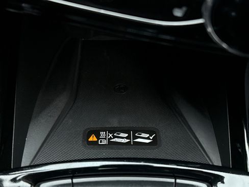 Used 2024 Chevrolet Trax RS w/ Sunroof Package image 16