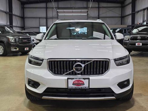 Used 2022 Volvo XC40 T5 Inscription image 2