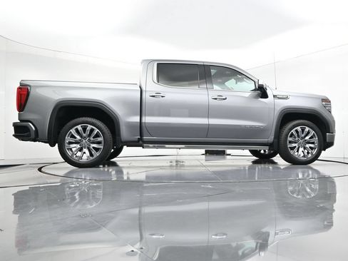 Used 2023 GMC Sierra 1500 Denali w/ Denali Reserve Package AWD/4WD image 32