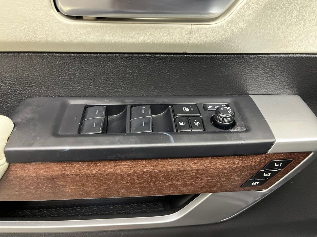 Used 2024 Toyota Sequoia Capstone AWD/4WD image 30