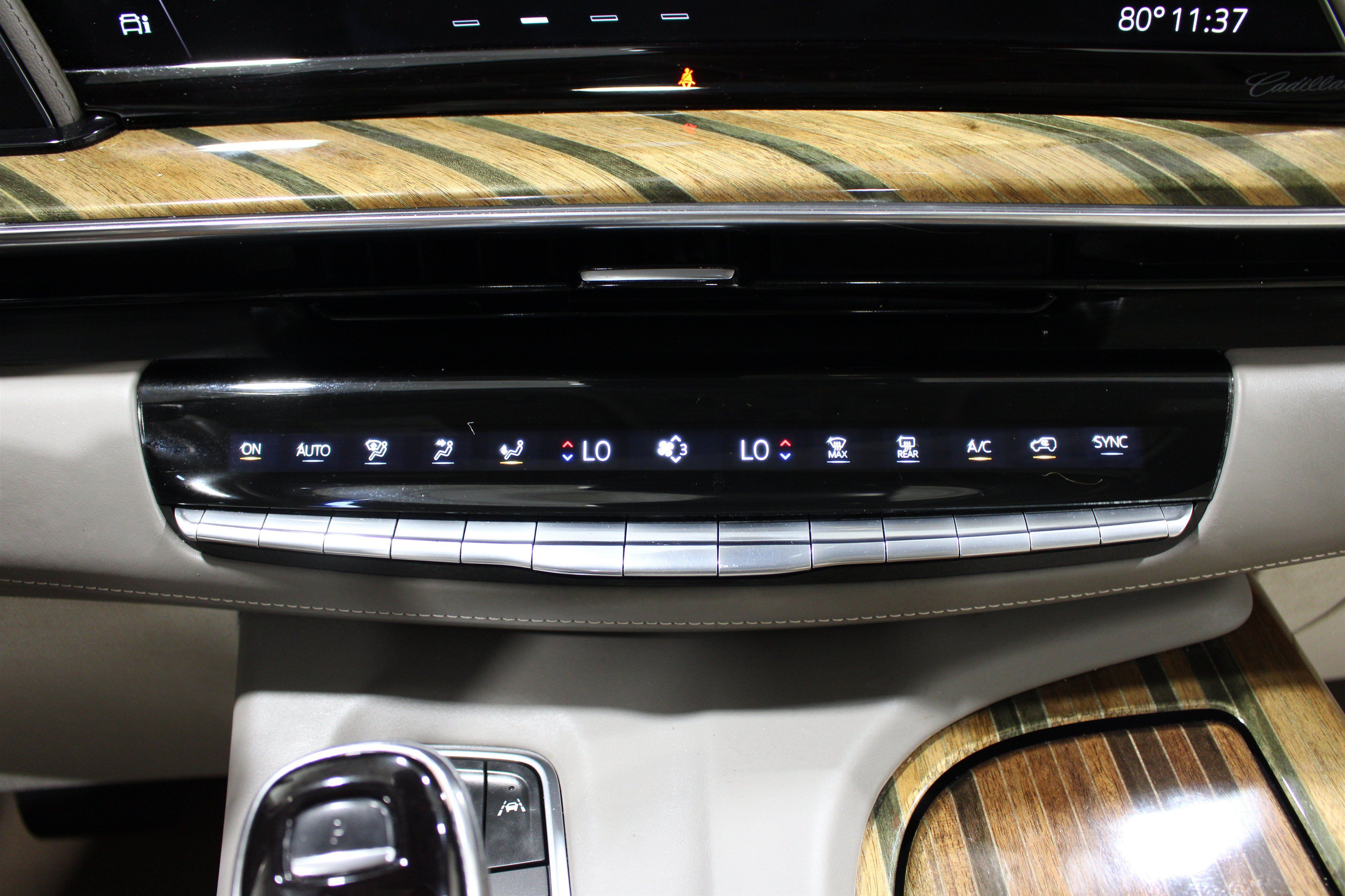Used 2023 Cadillac Escalade Sport Platinum AWD/4WD image 19