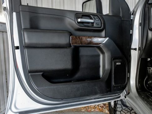 Used 2022 GMC Sierra 2500 Denali w/ Denali Ultimate Package image 38