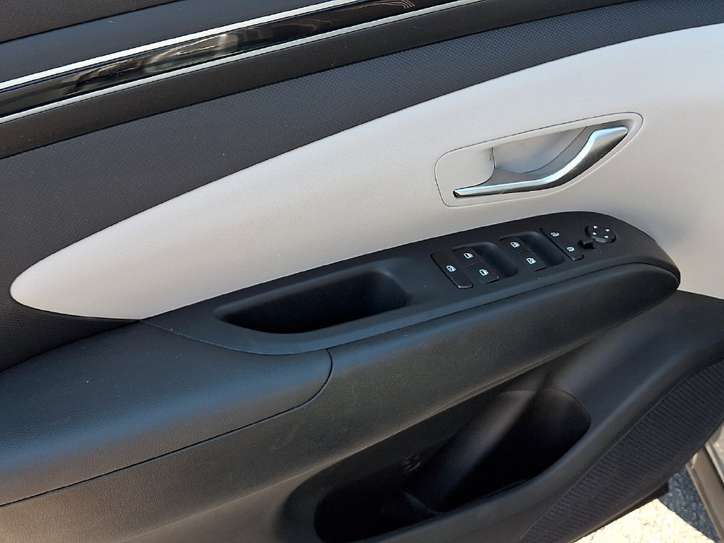 Used 2024 Hyundai Tucson SEL FWD image 12