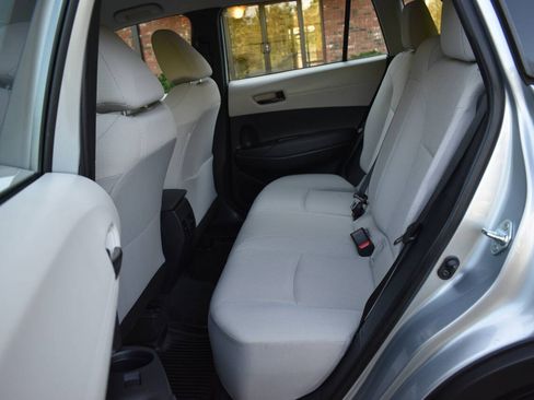 Used 2023 Toyota Corolla Cross L FWD image 9