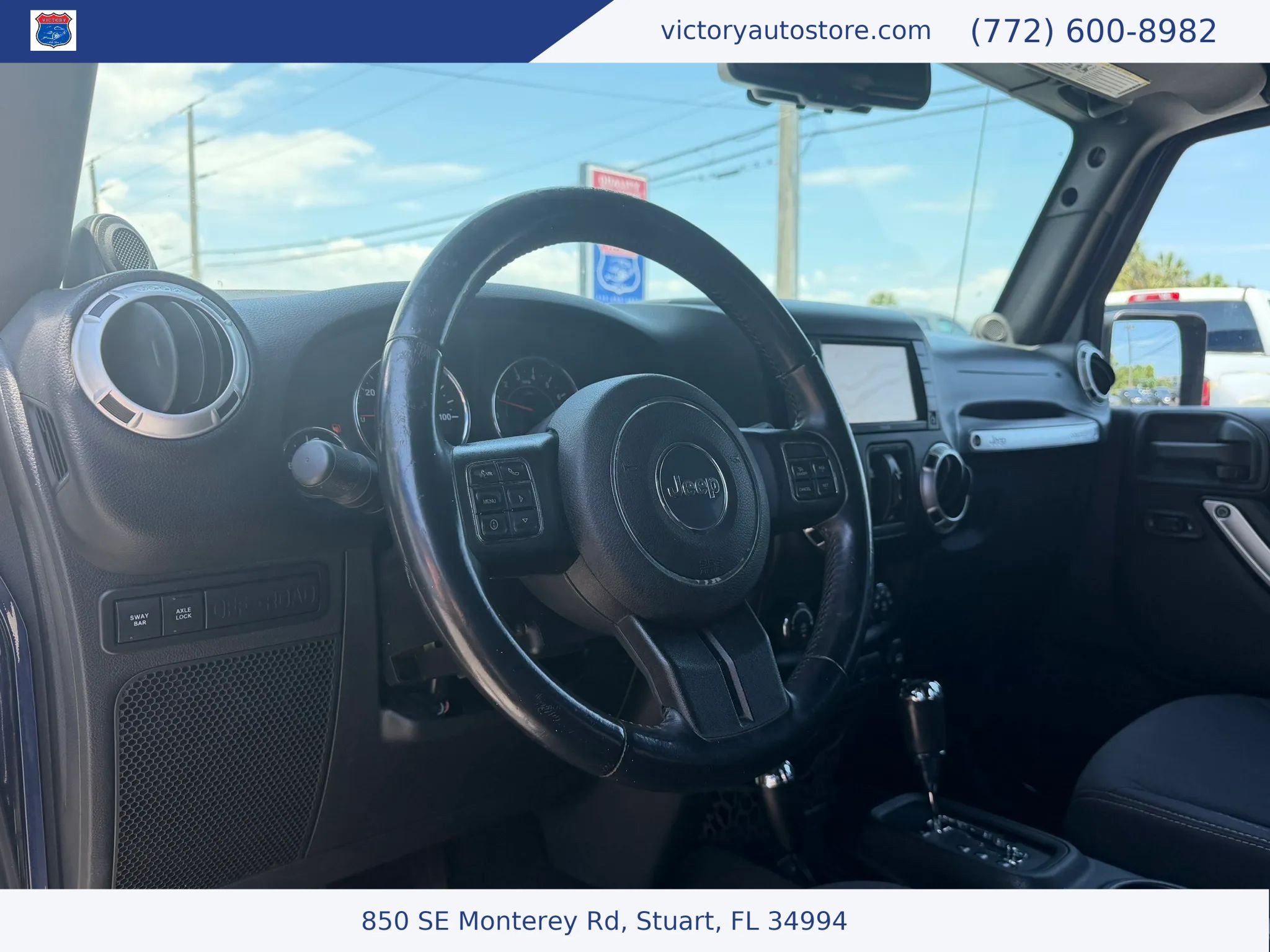 Used 2013 Jeep Wrangler Unlimited Rubicon w/ Connectivity Group AWD/4WD image 12
