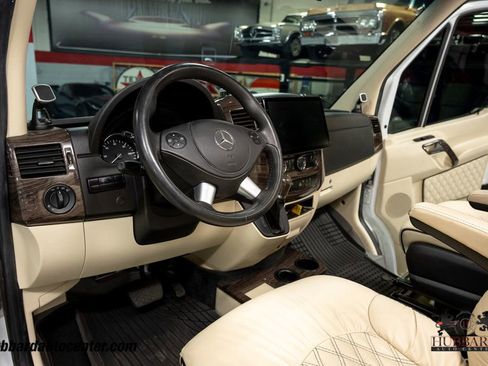 Used 2018 Mercedes-Benz Sprinter 3500 image 17