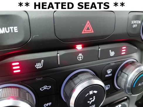 Used 2023 RAM 1500 Big Horn AWD/4WD image 9