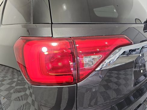 Used 2018 GMC Acadia Denali w/ Technology Package AWD/4WD image 30