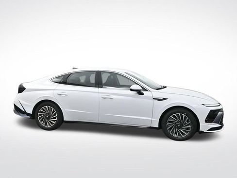 Used 2025 Hyundai Sonata SEL FWD image 8