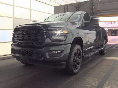Used 2025 RAM 2500 Big Horn AWD/4WD image 1