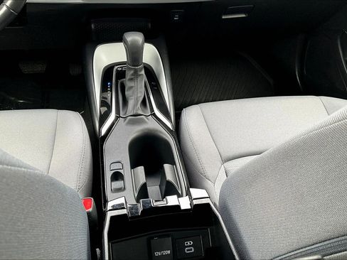 Used 2024 Toyota Corolla SE AWD/4WD image 29