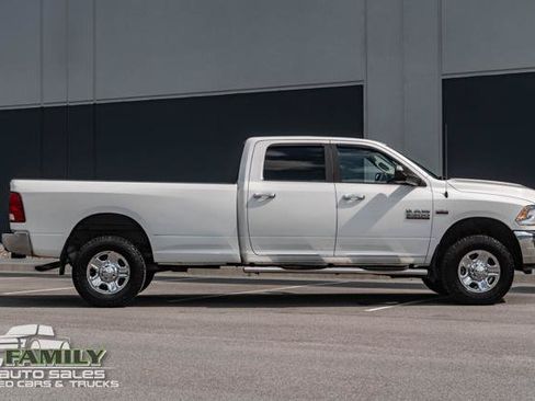 Used 2017 RAM 2500 SLT AWD/4WD image 12