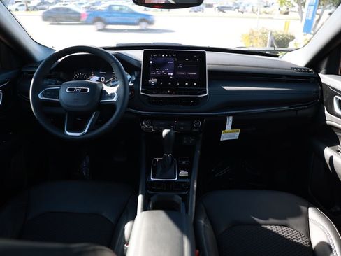 New 2026 Jeep Compass Latitude image 20