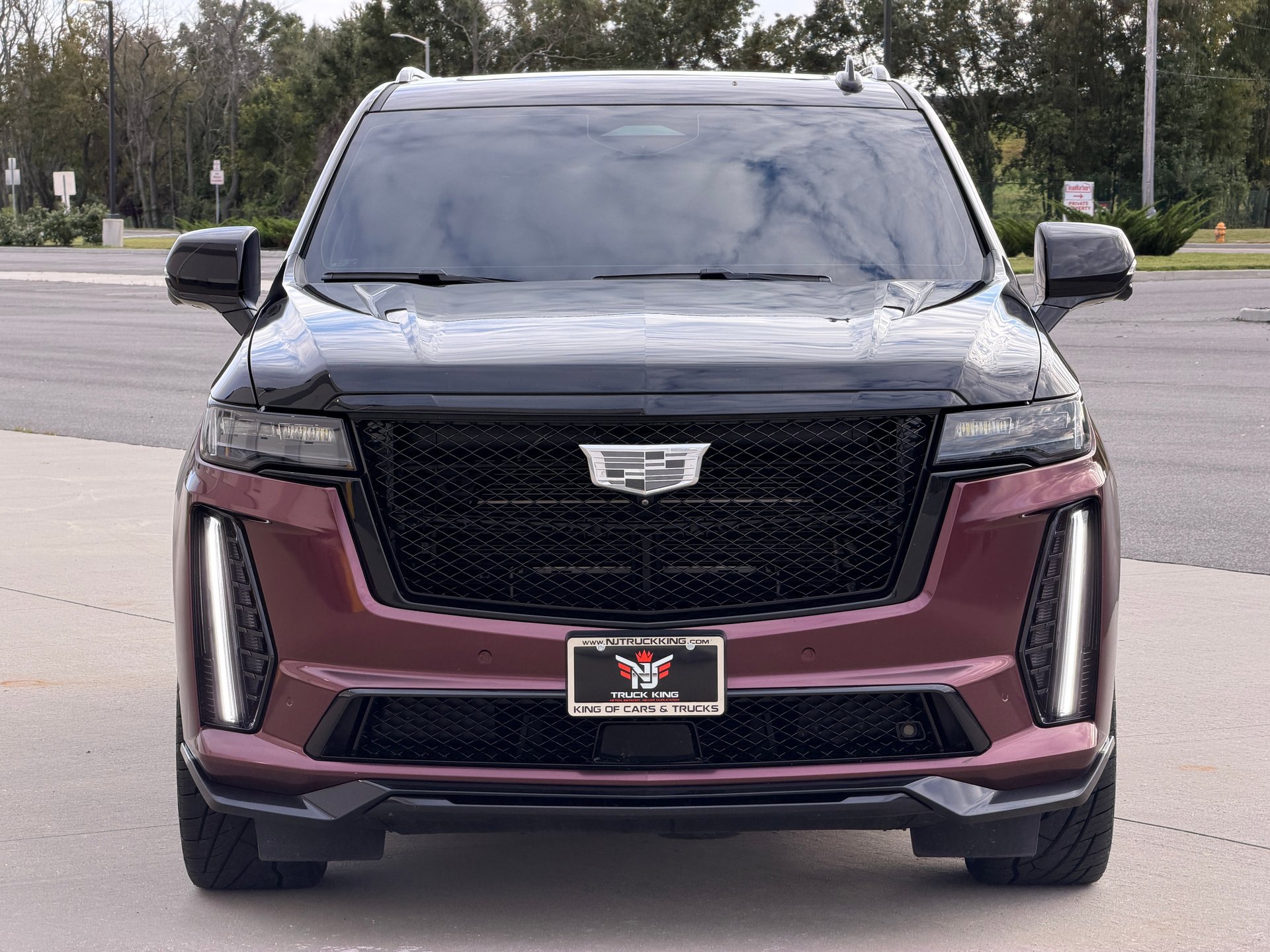 Used 2023 Cadillac Escalade V w/ LPO, ONYX Package AWD/4WD image 22