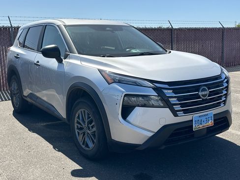 Certified 2024 Nissan Rogue S AWD/4WD image 2