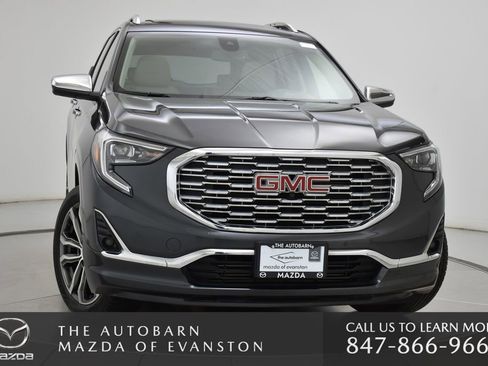 Used 2018 GMC Terrain Denali w/ Advanced Safety Package image 4