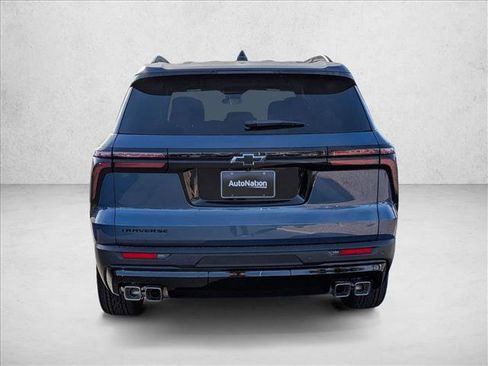 New 2026 Chevrolet Traverse LT image 8