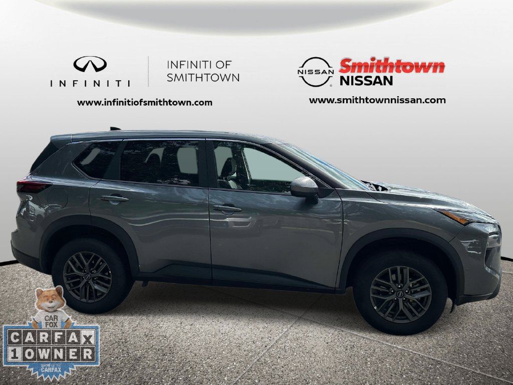Used 2026 Nissan Rogue SV AWD/4WD image 7
