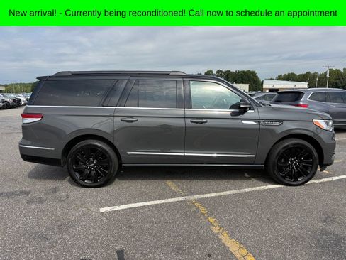 Used 2022 Lincoln Navigator L Black Label AWD/4WD image 3