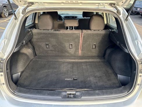 Used 2020 Nissan Rogue Sport S image 16