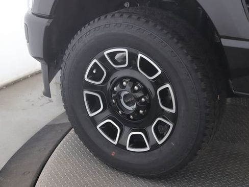 Used 2025 Ford F350 Platinum w/ FX4 Off-Road Package AWD/4WD image 13