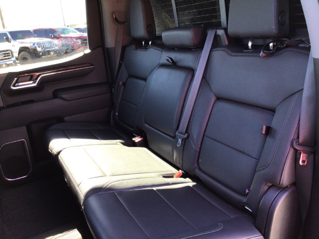 Used 2023 GMC Sierra 1500 Elevation w/ Elevation Premium Package AWD/4WD image 25