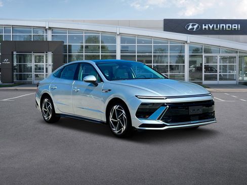 New 2024 Hyundai Sonata SEL w/ Convenience Package image 11