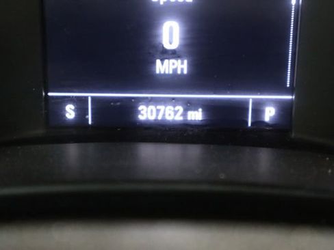 Used 2020 Chevrolet Equinox LS image 33