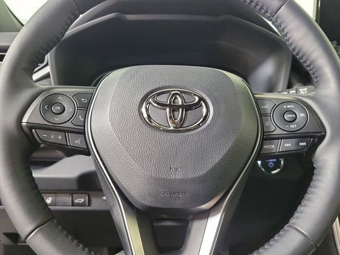 Used 2025 Toyota RAV4 XSE w/ Weather Package AWD/4WD image 15