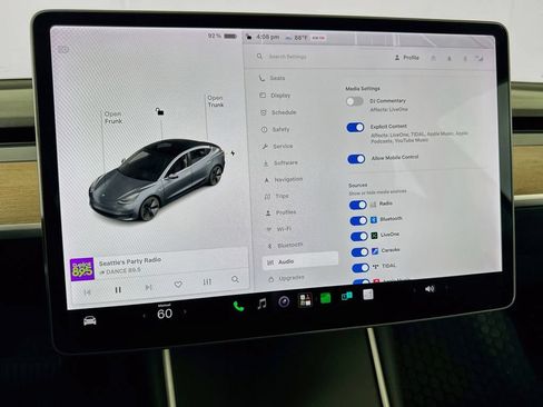 Used 2018 Tesla Model 3 Mid Range RWD image 49