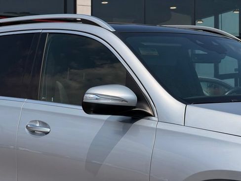 Used 2025 Mercedes-Benz GLE 350 4MATIC image 4