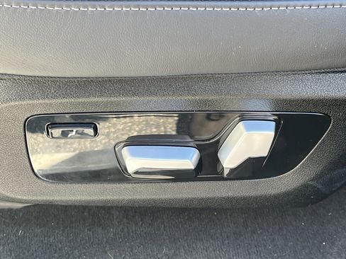 Used 2023 BMW X7 xDrive40i image 23