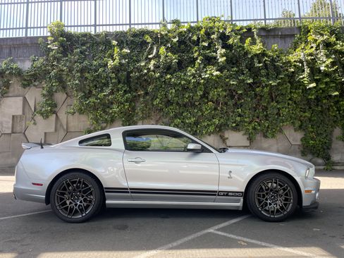 Used 2014 Ford Mustang Shelby GT500 w/ Equipment Group 821A image 2