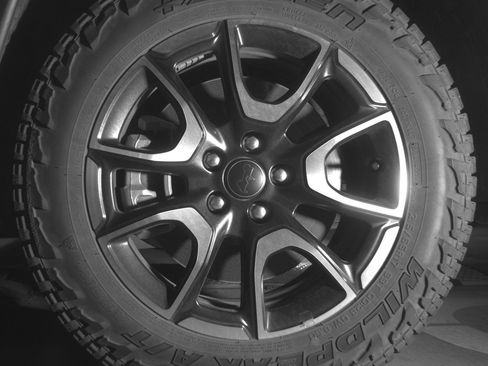 Used 2025 Jeep Compass Trailhawk image 12