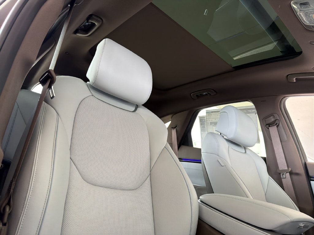 New 2026 Genesis GV70 2.5T Advanced AWD/4WD image 17