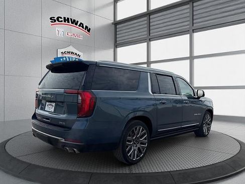 Used 2025 GMC Yukon XL Denali Ultimate w/ LPO, Floor Liner Package AWD/4WD image 4