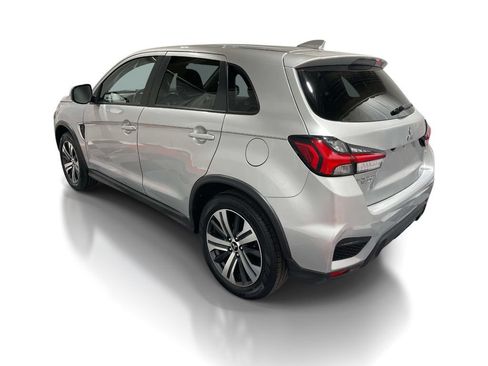 Used 2022 Mitsubishi Outlander Sport SE FWD image 2