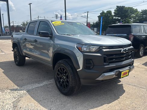 Used 2023 Chevrolet Colorado Trail Boss AWD/4WD image 4