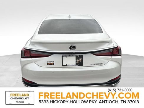Used 2024 Lexus ES 300h Ultra Luxury image 4