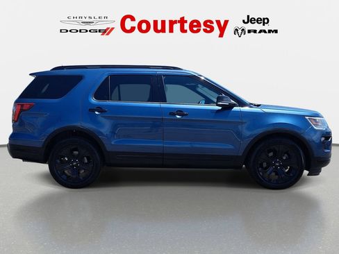 Used 2019 Ford Explorer Sport w/ Equipment Group 401A AWD/4WD image 3